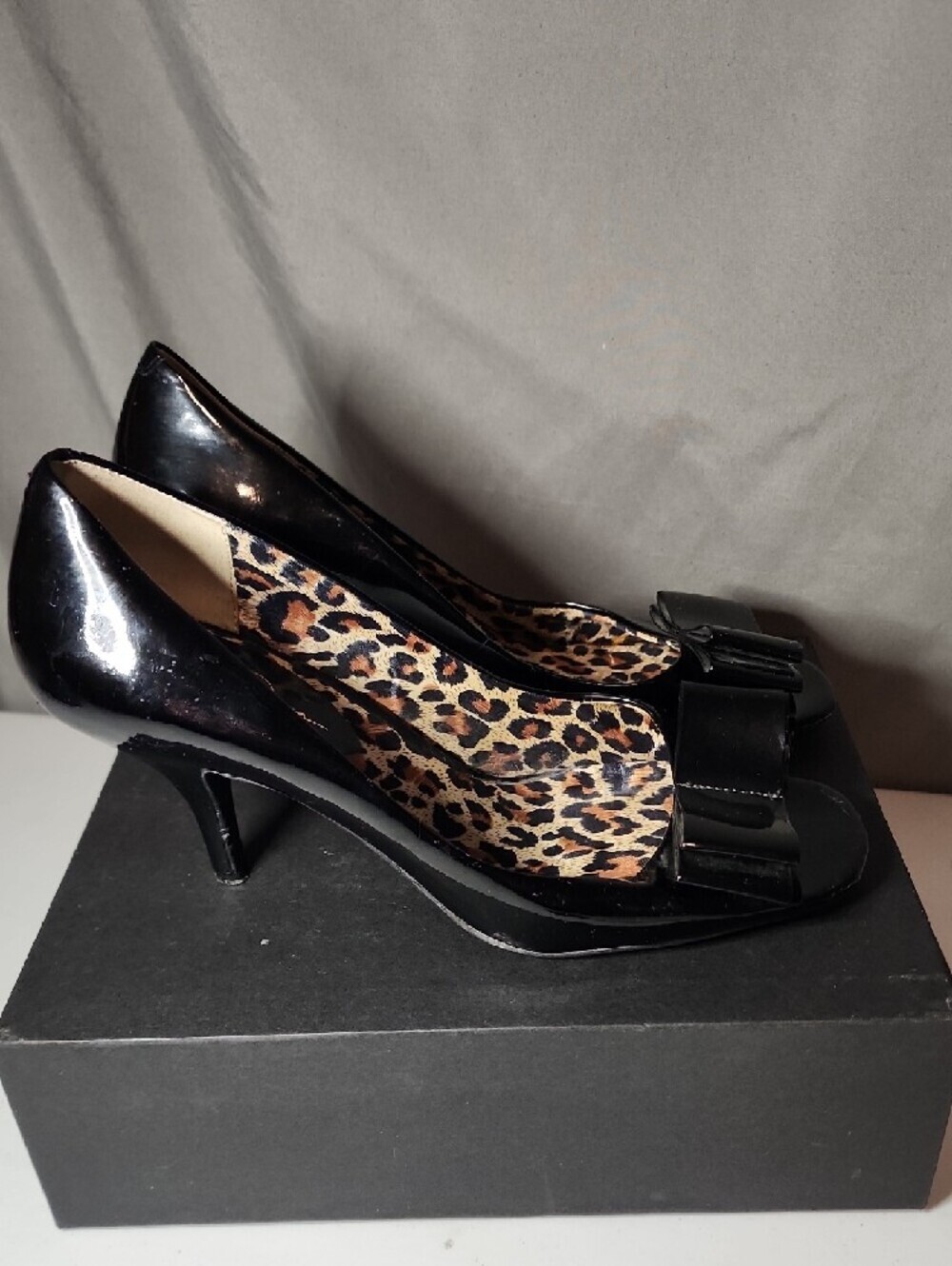 Jessica Simpson Black Patent Peep-Toe Heels with Bow - Picture 5 of 9
